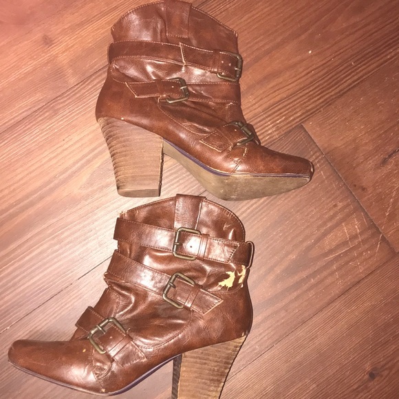 Adorable pair of pre owned boots - Picture 5 of 8